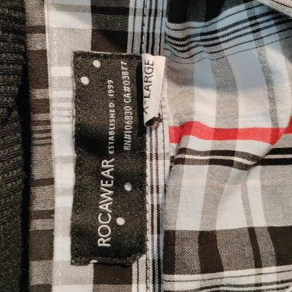 Rocawear long sleeve button down shirt xl - Picture 3 of 3